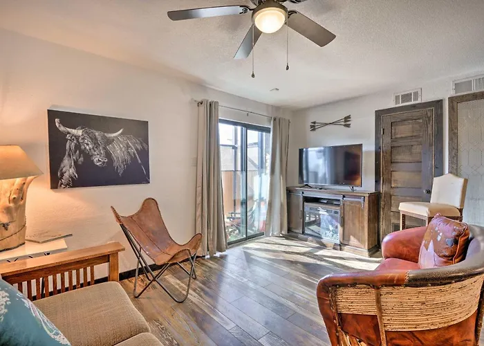 Apartment 4 Mi To Dtwn: Rustic Worth